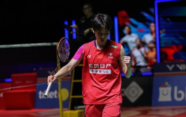 世俱杯官方-直落两局！陈雨菲晋级全英羽毛球公开赛女单八强
